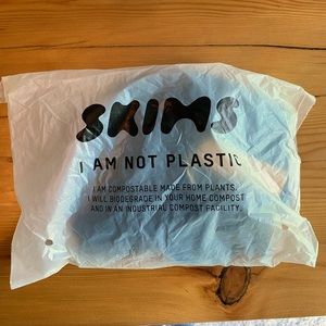 NWT SKIMS Unlined Strapless Bra in ONYX 34 DDD